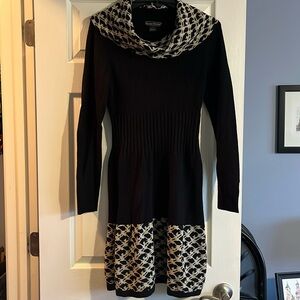 Jessica Howard Black and Tan Sweater Dress